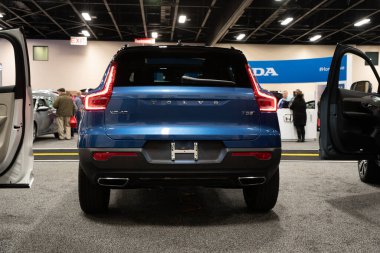 Toledo, Ohio, ABD - 02.07.2020: Büyük Toledo Otomobil Fuarı 2020, The Blade tarafından sunuldu, en yeni araç modelleri ve otomotiv teknolojisinde son gelişmeler.