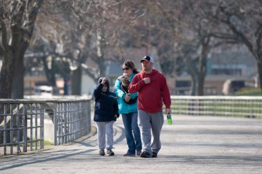 Harrison Township, Michigan / ABD - 19 Nisan 2020: Corona Virüsü sırasında Michigan Metro Parkı etkinliği.