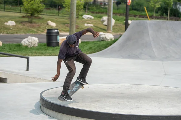 Detroit Michigan Usa 2019 Skaters Oefenen Hun Skateboard Skills Een — Stockfoto