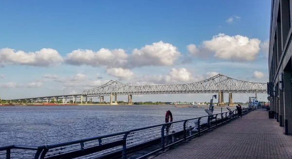 Ponte Através Porto Uma Vista Panorâmica Calçadão — Fotografia de Stock