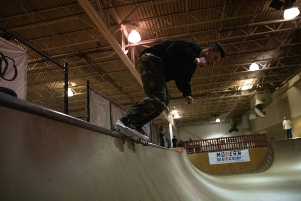 Royal Oak Michigan Usa 2019 Skaters Bikers Practice Tricks Indoor — Stock Photo, Image