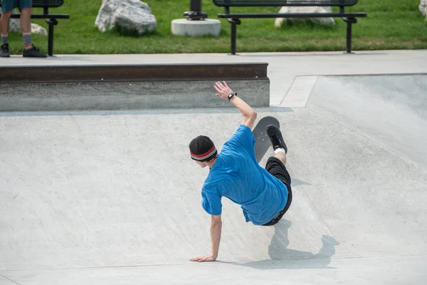 Detroit Michigan Usa 2019 Skøjteløbere Øver Deres Skateboard Færdigheder Solrig - Stock-foto
