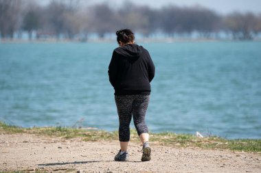 Harrison Township, Michigan, ABD - 28 Nisan 2020: Covid-19 Corona Virüsü sırasında Michigan Metro Parkı etkinliği.