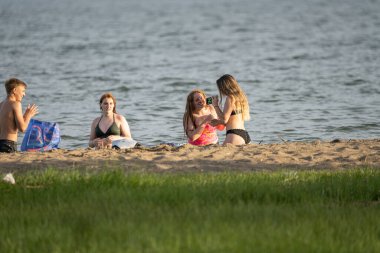 Harrison Township, Michigan - ABD - 05.27.2020: Corona Virüsü sırasında Michigan Metro Parkı etkinliği.