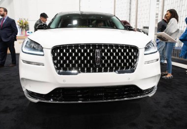Novi, Michigan, ABD - 01.04.2020: Güneydoğu Michigan Otomobil Fuarı ve 2020 otomobil ve kamyonun tamamı.