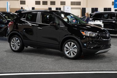 Toledo, Ohio, ABD - 02.07.2020: Büyük Toledo Otomobil Fuarı 2020, The Blade tarafından sunuldu, en yeni araç modelleri ve otomotiv teknolojisinde son gelişmeler.