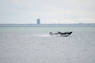 Harrison Township, Michigan / ABD - 13 Mayıs 2020: Corona Virüsü sırasında Michigan Metro Parkı etkinliği.