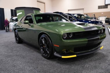 Toledo, Ohio, ABD - 02.07.2020: Büyük Toledo Otomobil Fuarı 2020, The Blade tarafından sunuldu, en yeni araç modelleri ve otomotiv teknolojisinde son gelişmeler.