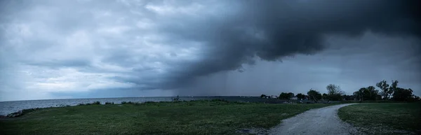 Stormiga Moln Rör Sig Snabbt Panorama — Stockfoto