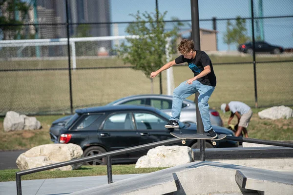 Detroit Michigan Usa 2019 Gördeszkás Trükkök Detroit Gördeszkás Parkban — Stock Fotó