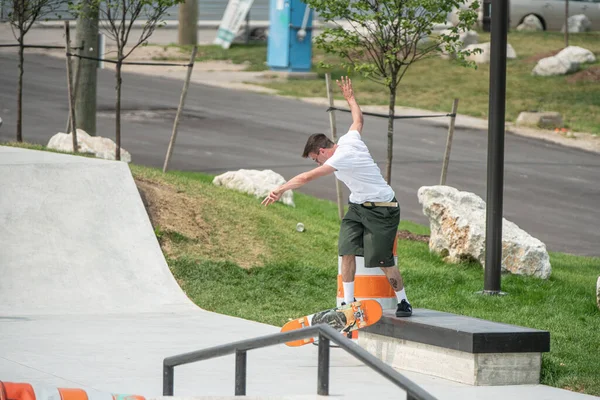 Detroit Michigan Usa 2019 Skater Üben Ihre Skateboard Fähigkeiten Einem — Stockfoto