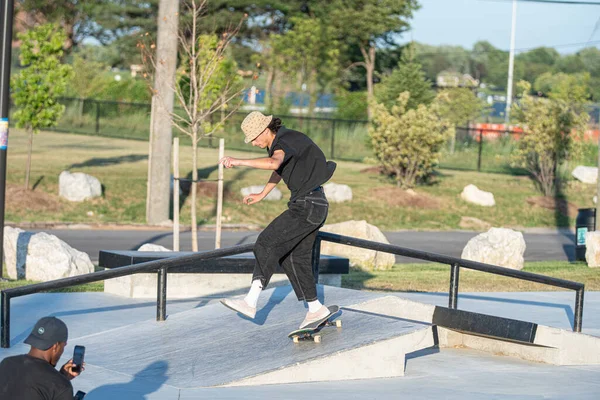 Detroit Michigan Usa 2019 Skaters Practicing Tricks Sunny Day Detroit — Stock Photo, Image