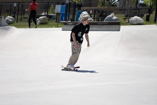 Detroit Michigan Usa Mei 2020 Skaters Bikers Oefenen Trucs Een — Stockfoto