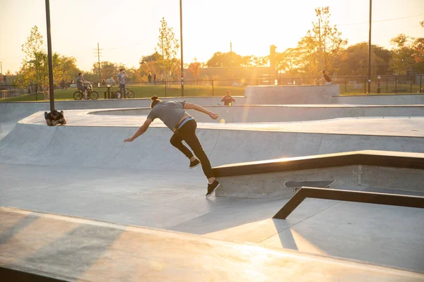 Detroit Michigan Usa 2019 Skaters Bikers Having Fun Practicing Skate — Stock Photo, Image