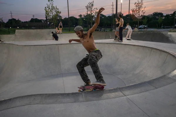 Detroit Michigan Usa 2019 Skaters Performing Tricks Skate Park Детройті — стокове фото