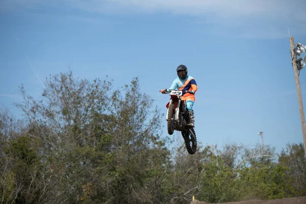 Orlando Florida Usa 2018 Motocross Fahrer Üben Einem Sonnigen Tag — Stockfoto