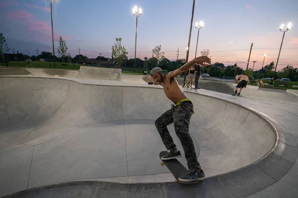 Detroit Michigan Usa 2019 Skater Zeigen Tricks Skatepark Detroit — Stockfoto