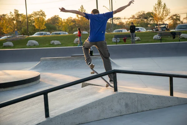 Detroit Michigan Usa 2019 Skaters Bikers Having Fun Practicing Skate — Stock Photo, Image