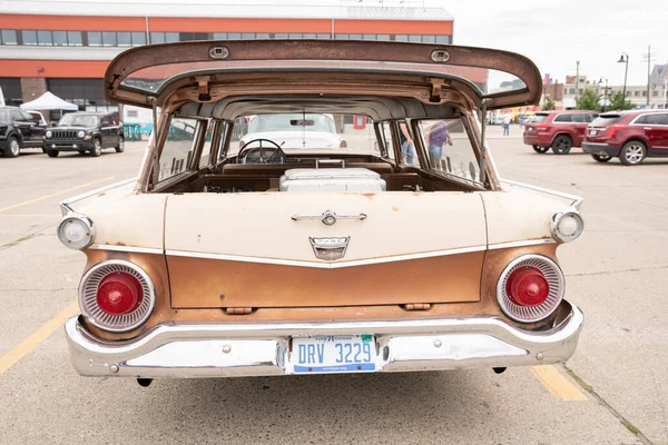 Vintage Car Show Eastern Market Detroit — стокове фото