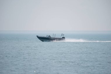 Harrison Township, Michigan, ABD - 28 Nisan 2020: Covid-19 Corona Virüsü sırasında Michigan Metro Parkı etkinliği.