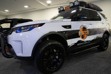 Novi, Michigan, ABD - 01.04.2020: Güneydoğu Michigan Otomobil Fuarı ve 2020 otomobil ve kamyonun tamamı.