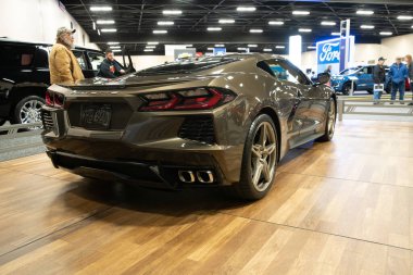 Toledo, Ohio, ABD - 02.07.2020: Büyük Toledo Otomobil Fuarı 2020, The Blade tarafından sunuldu, en yeni araç modelleri ve otomotiv teknolojisinde son gelişmeler.