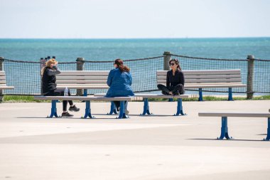 Harrison Township, Michigan, ABD - 06 Mayıs 2020: Covid-19 Corona Virüsü sırasında Michigan Metro Parkı etkinliği.