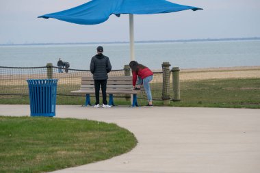 Harrison Township, Michigan, ABD - 24 Nisan 2020: Covid-19 Corona Virüsü sırasında Michigan Metro Parkı etkinliği.