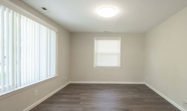 Yeni sert ahşap zemin kuruldu