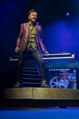 Detroit, Michigan / USA - 08-08-2019: Styx Motor City Kumarhanesinde canlı performans sergiliyor