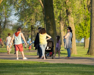Corona Virüsü Covid 19 salgını sırasında Michigan Metro Park etkinliği.