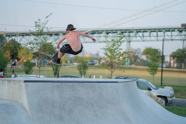 Detroit Michigan Usa 2019 Skaters Performing Tricks Skate Park Detroit — Stock Photo, Image