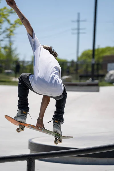 Detroit Michigan Usa May 2020 Skaters Bikers Practicing Tricks Outdoor — Stock Photo, Image
