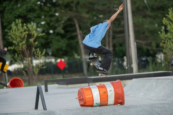 Detroit Michigan Usa 2019 Skater Üben Tricks Auf Skateboards Der — Stockfoto
