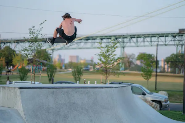 Detroit Michigan Usa 2019 Skaters Doen Trucs Skatepark Detroit — Stockfoto