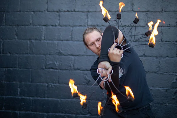 Detroit Michigan Usa 2019 Fire Performer Övar Sin Rutin — Stockfoto