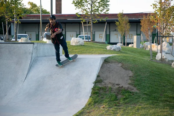 Detroit Michigan Usa 2019 Εξάσκηση Skaters Και Ποδηλάτες Σούρουπο Στο — Φωτογραφία Αρχείου