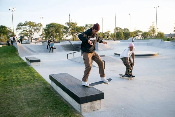 Detroit Michigan Usa 2019 Skaters Bikers Practice Trick Dusk Detroit — 스톡 사진