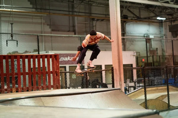 Detroit Michigan Usa 2019 Inline Skaters Skate Boarders Practicing Tricks — Stock Photo, Image