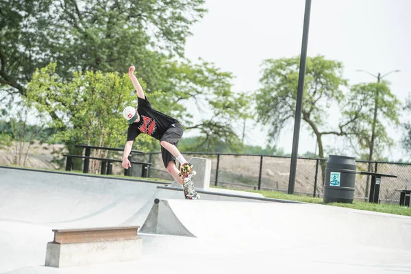 Detroit Michigan Usa 2019 Skater Üben Ihre Skateboard Fähigkeiten Einem — Stockfoto