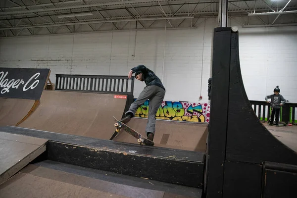 Royal Oak Michigan Usa Junge Teenager Biker Und Skater Üben — Stockfoto