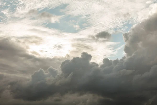 Драматичні Хмари Небі — стокове фото