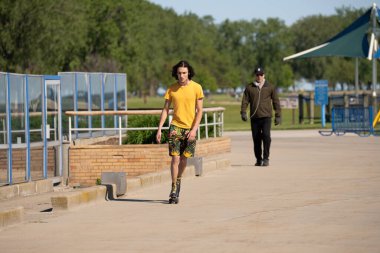 Harrison Township, Michigan, ABD - 31 Mayıs 2020: Covid-19 Corona Virüsü sırasında Michigan Metro Parkı etkinliği.