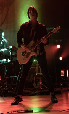 Detroit, Michigan, ABD - 11.09.2018: Silverstein özel konuk Hawthorne Heights ile Majestic Theater 'da canlı performans sergiliyor.