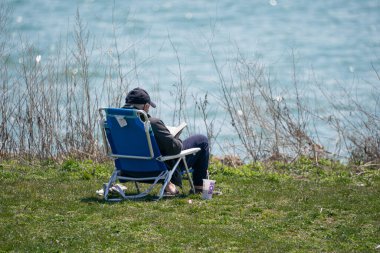 Harrison Township, Michigan, ABD - 28 Nisan 2020: Covid-19 Corona Virüsü sırasında Michigan Metro Parkı etkinliği.