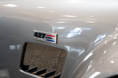 Toledo, Ohio, ABD - 02.07.2020: Büyük Toledo Otomobil Fuarı 2020, The Blade tarafından sunuldu, en yeni araç modelleri ve otomotiv teknolojisinde son gelişmeler.