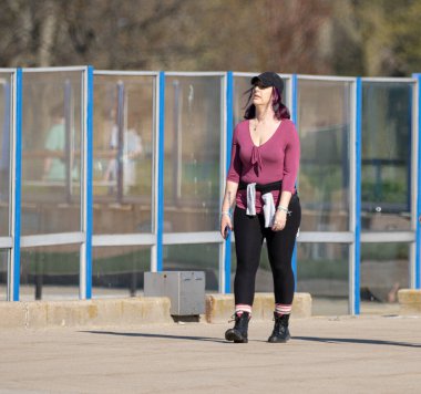 Harrison Township, Michigan, ABD - 15 Mayıs 2020: Covid-19 Corona Virüsü sırasında Michigan Metro Parkı etkinliği.