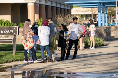 Corona Virüsü Covid 19 salgını sırasında Michigan Metro Park etkinliği.