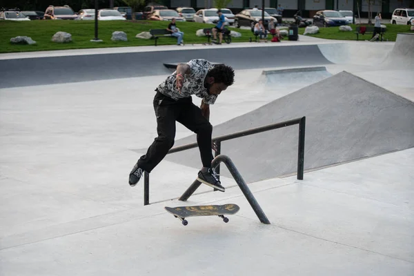 Detroit Michigan Eua 2020 Patinadores Motociclistas Praticam Truques Parque Skate — Fotografia de Stock