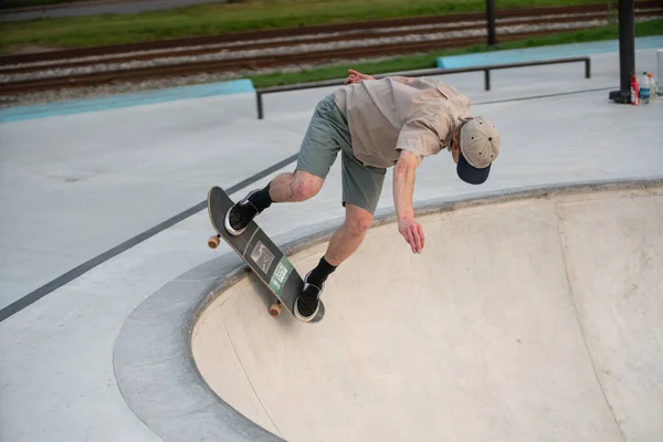 Detroit Michigan Estados Unidos 2020 Patinadores Ciclistas Practican Trucos Skatepark — Foto de Stock